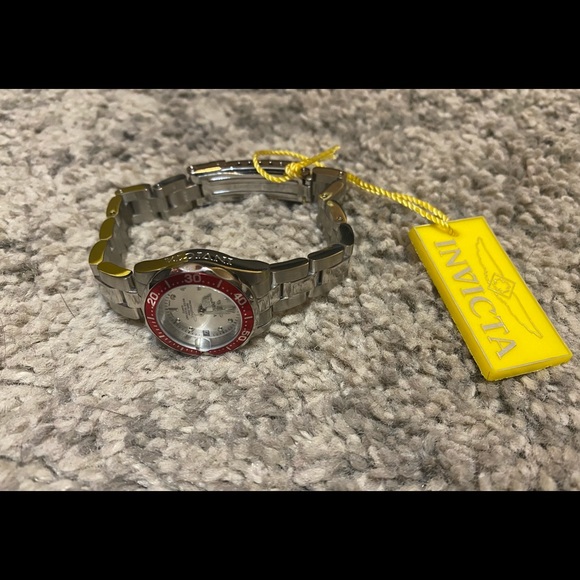 *SOLD* Women’s Invicta 17569 Pro Diver Quartz Watch - Picture 10 of 13